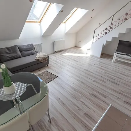 Apartament Prtr W/ Free Parking *